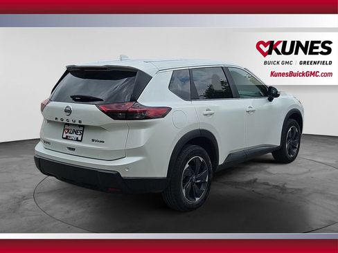 Used 2024 Nissan Rogue SV AWD/4WD image 10