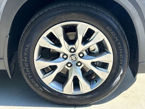 Used 2025 Toyota Grand Highlander AWD Hybrid image 11