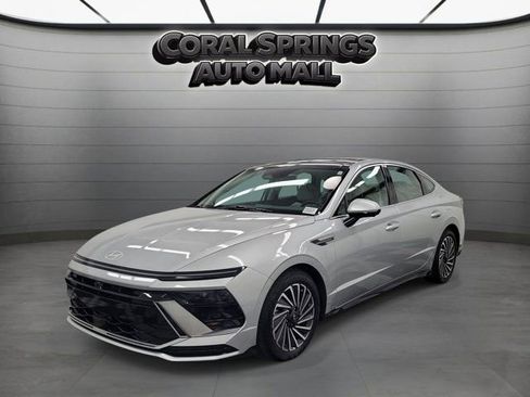 Used 2024 Hyundai Sonata Limited image 3