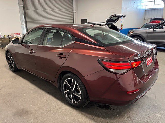 Used 2025 Nissan Sentra SV FWD image 5