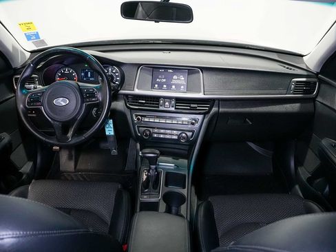 Used 2018 Kia Optima S FWD image 25