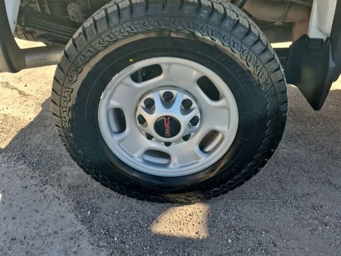 Used 2016 GMC Sierra 2500 2WD Crew Cab image 12