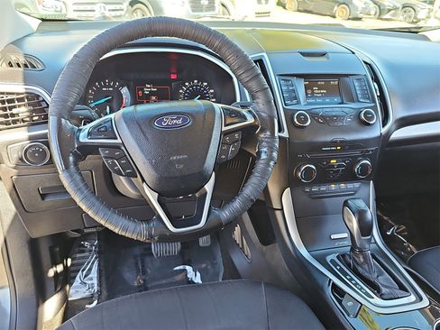 Used 2015 Ford Edge SEL image 15