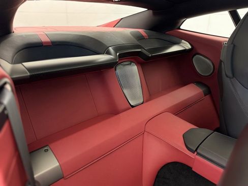 Used 2025 Aston Martin Vanquish image 20