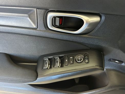 Used 2023 Honda Civic Sport image 13