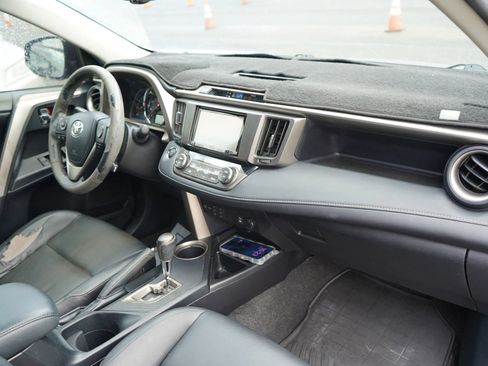 Used 2014 Toyota RAV4 Limited FWD image 20