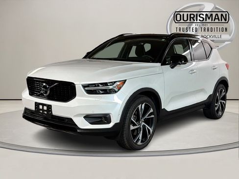 Used 2021 Volvo XC40 T5 R-Design w/ Advanced Package image 2
