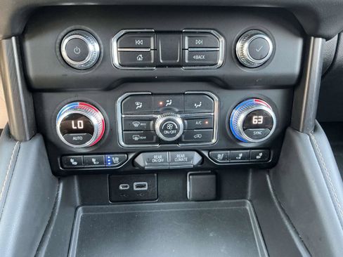 Used 2022 GMC Yukon XL AT4 w/ AT4 Premium Plus Package image 17