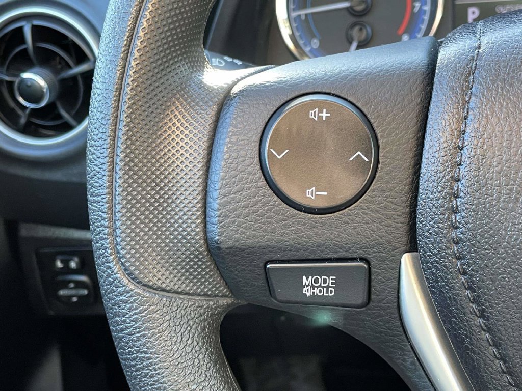 Used 2019 Toyota Corolla LE FWD image 23