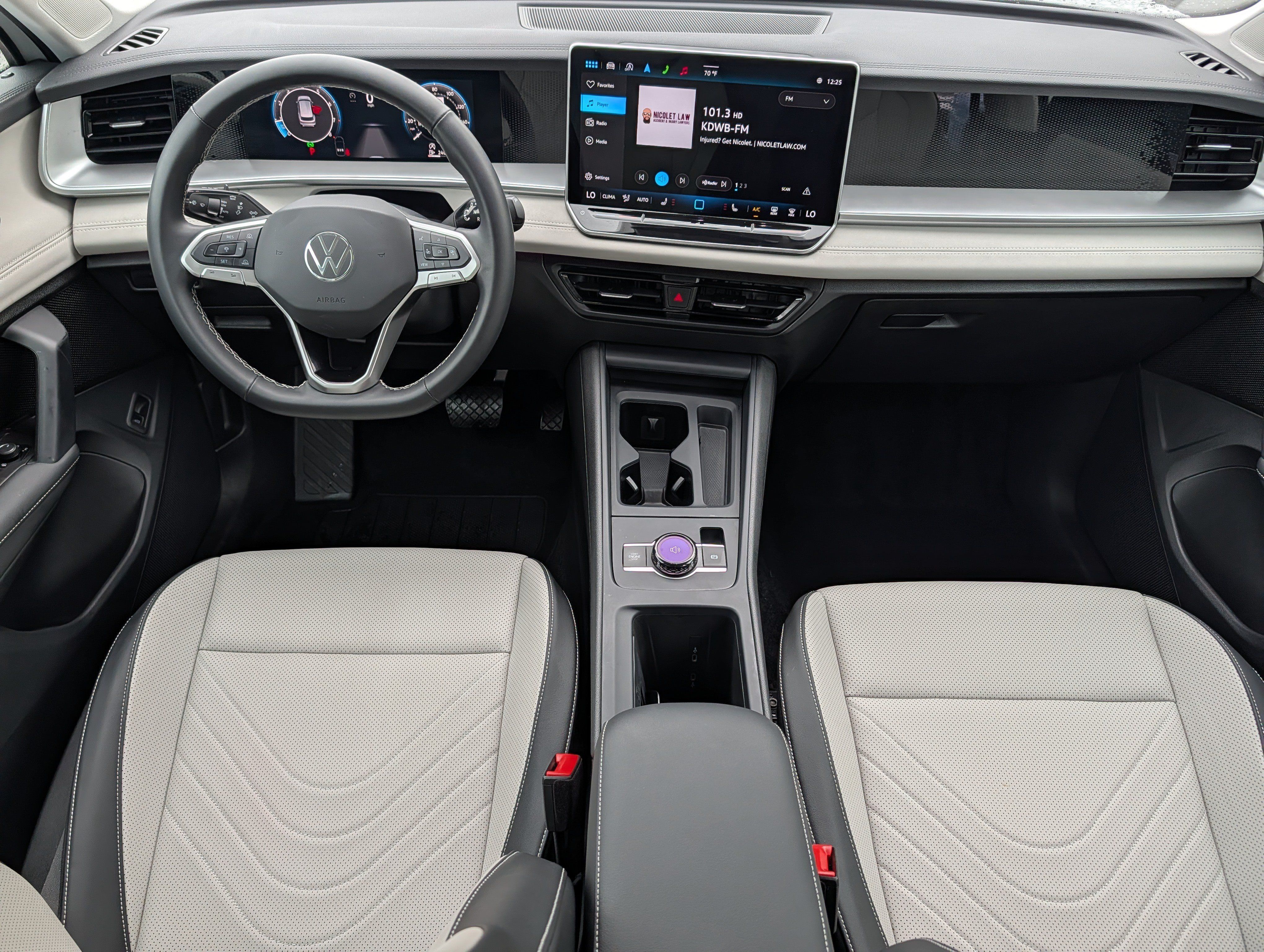 Certified 2025 Volkswagen Tiguan SE AWD/4WD image 10