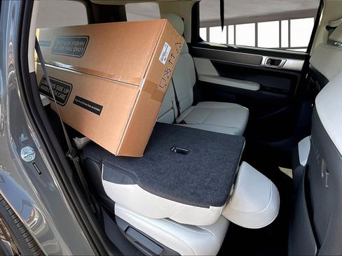 New 2026 Hyundai Santa Fe SE image 10