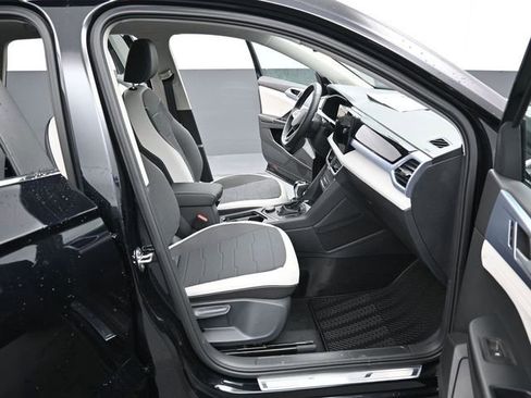 New 2026 Volkswagen Taos SE AWD/4WD image 14