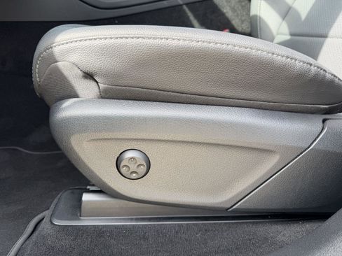 Certified 2026 Mercedes-Benz GLE 350 4MATIC image 7