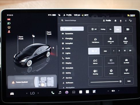 Used 2023 Tesla Model 3 Standard Range image 26