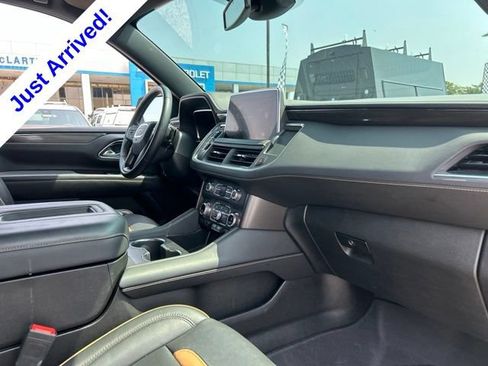 Used 2023 GMC Yukon XL AT4 w/ AT4 Premium Plus Package AWD/4WD image 36