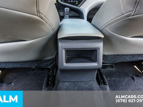 Used 2021 Toyota Camry SE image 31