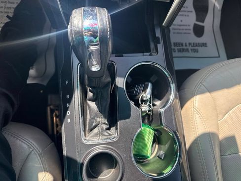 Used 2019 Ford Explorer Limited w/ Class III Trailer Tow Package FWD image 29