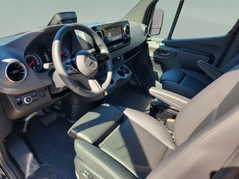 New 2026 Mercedes-Benz Sprinter 2500 image 31