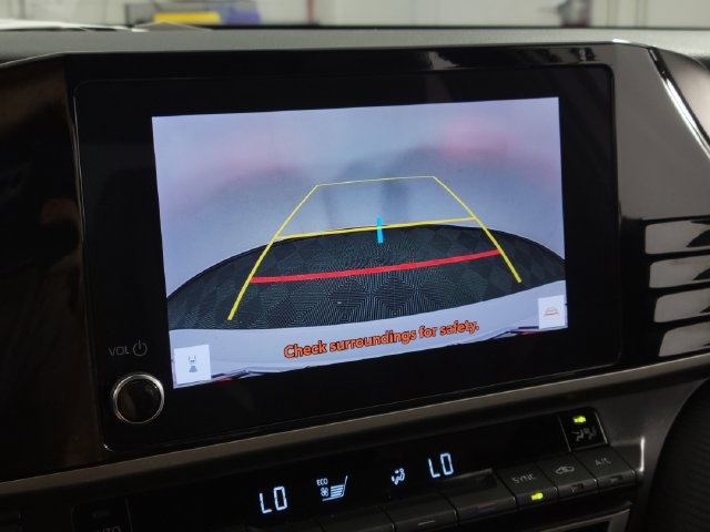 Used 2025 Toyota Camry SE FWD image 18