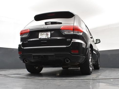Used 2019 Jeep Grand Cherokee Overland AWD/4WD image 23