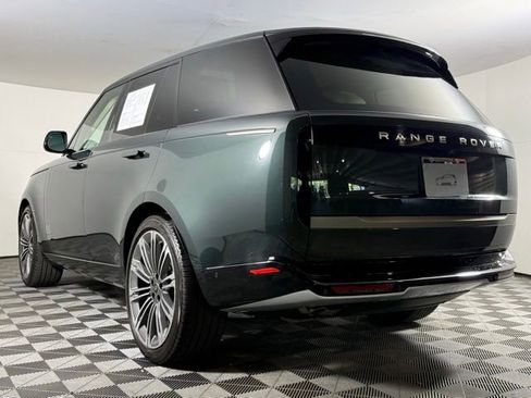 Used 2024 Land Rover Range Rover SE AWD/4WD image 4