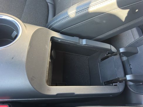 Used 2024 Ford Mustang EcoBoost image 29