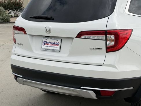 Used 2022 Honda Pilot Touring image 6