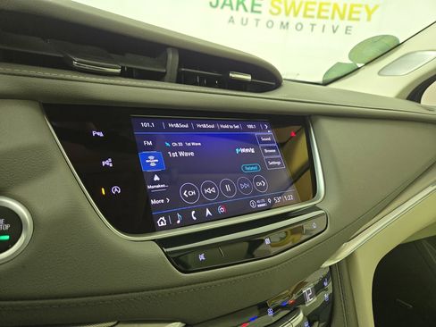 Used 2021 Cadillac XT5 Premium Luxury image 20