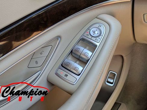 Used 2017 Mercedes-Benz S 550 Sedan image 26