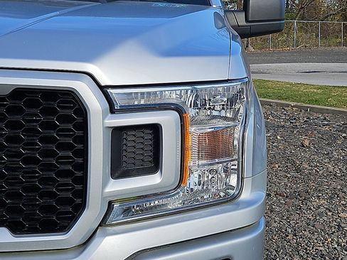 Used 2018 Ford F150 XL w/ Equipment Group 101A Mid image 9