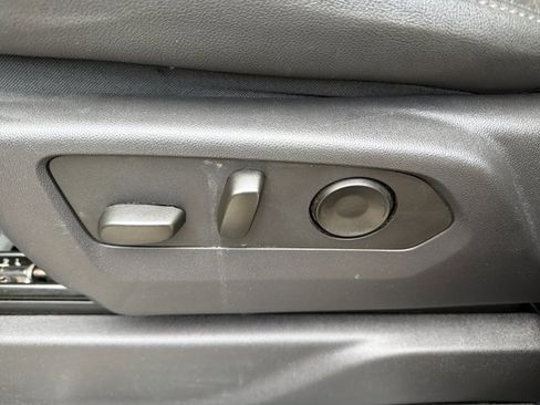 Used 2024 Chevrolet Silverado 2500 ZR2 w/ Technology Package image 17