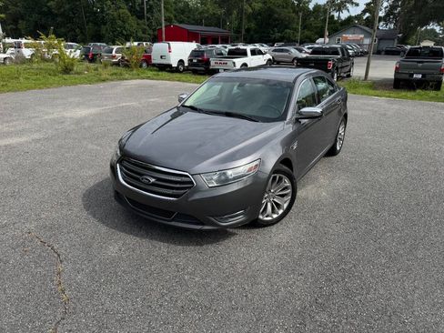 Used 2013 Ford Taurus Limited FWD image 31