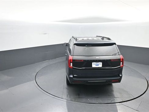 New 2026 Ford Expedition Platinum image 24