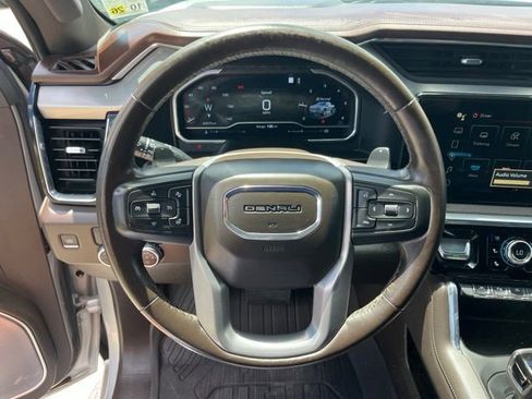Used 2022 GMC Sierra 1500 Denali w/ Technology Package RWD image 18