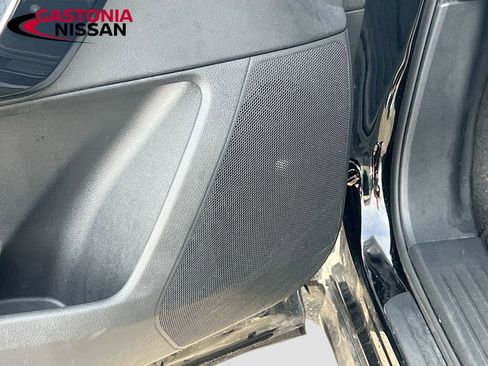 Used 2024 Nissan Pathfinder SV image 23