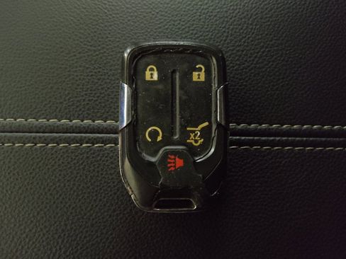 Used 2018 GMC Terrain Denali w/ Advanced Safety Package image 32