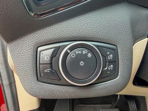Used 2017 Ford Escape Titanium w/ Equipment Group 301A FWD image 11