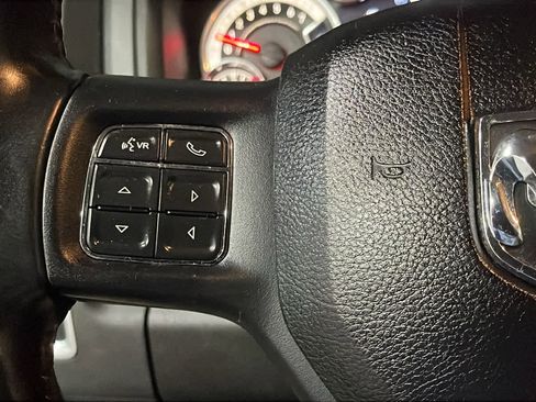 Used 2019 RAM 1500 Big Horn AWD/4WD image 12