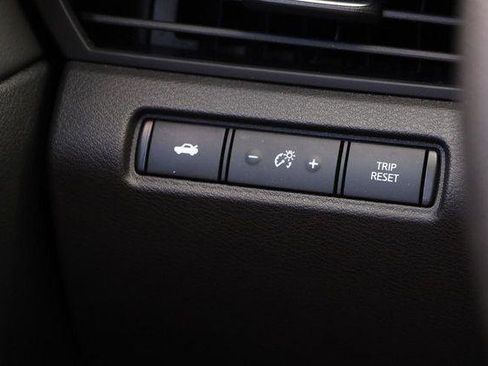 Used 2025 Nissan Altima 2.5 SV FWD image 19