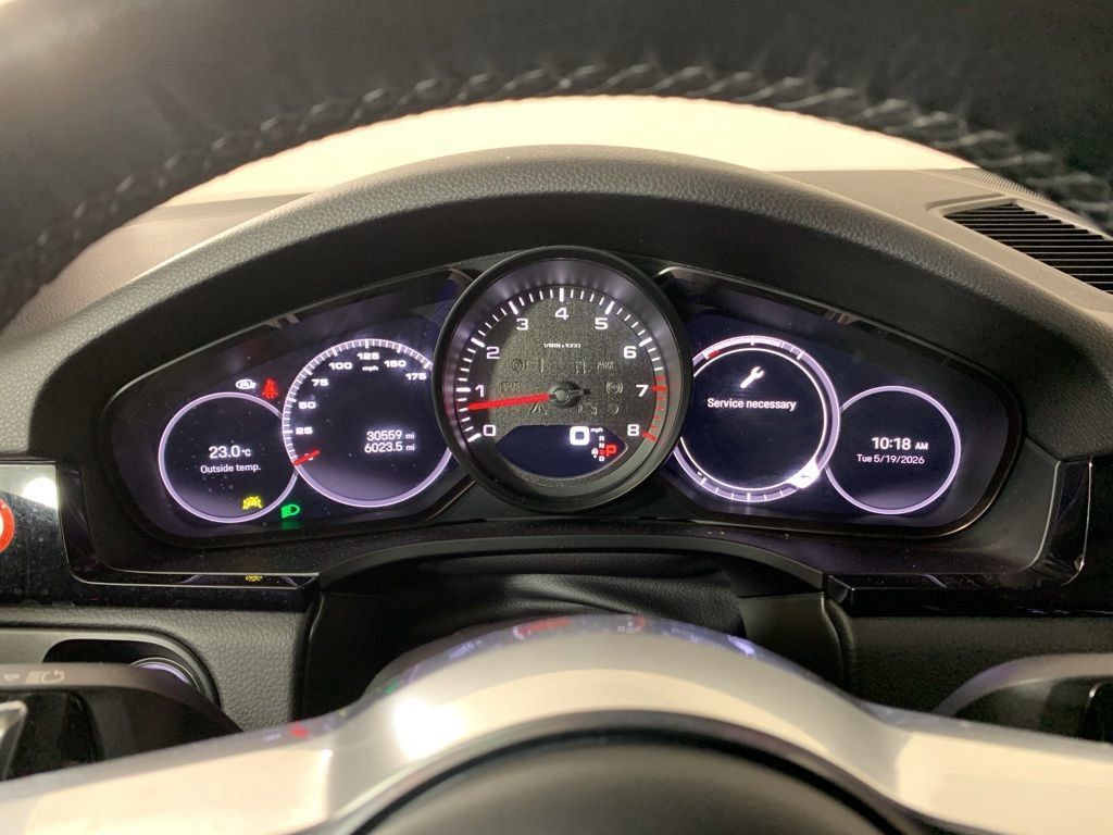 Used 2022 Porsche Cayenne AWD/4WD image 18