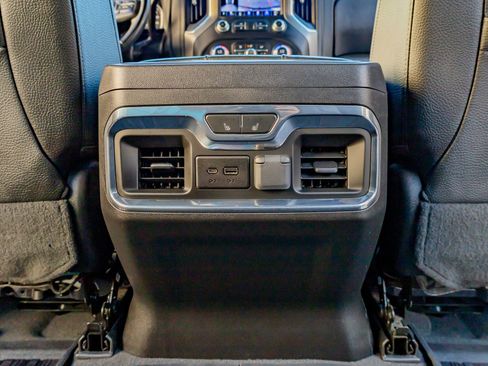 Used 2023 GMC Sierra 3500 Denali image 32