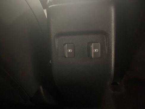 Used 2024 Nissan Kicks SV FWD image 33