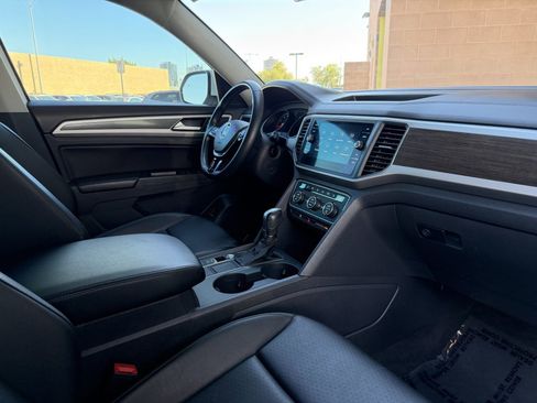 Used 2018 Volkswagen Atlas SE image 42