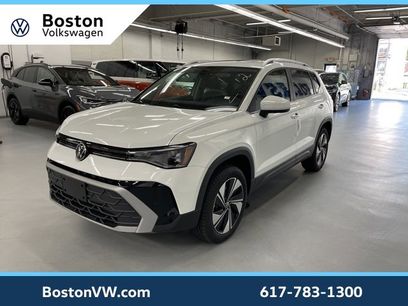 New 2025 Volkswagen Taos SE