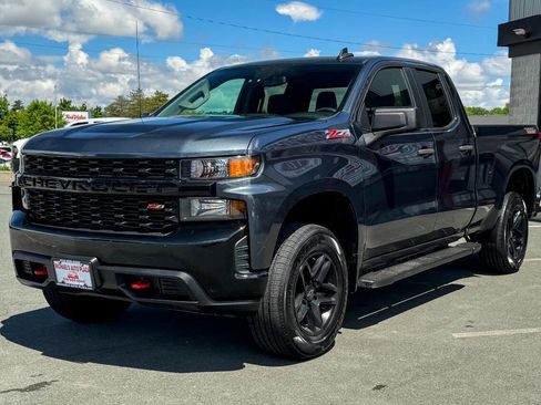 Used 2019 Chevrolet Silverado 1500 Custom Trail Boss w/ Custom Convenience Package AWD/4WD image 8