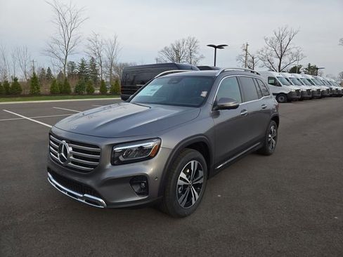 New 2026 Mercedes-Benz GLB 250 4MATIC image 7