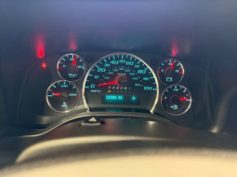 Used 2024 Chevrolet Express 3500 LT w/ LT Preferred Equipment Group RWD image 16