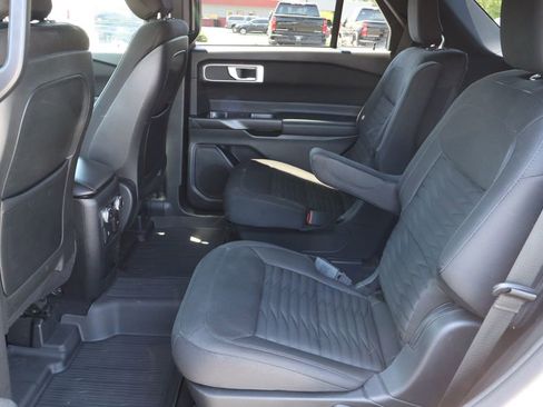 Used 2020 Ford Explorer XLT w/ Comfort Package AWD/4WD image 23