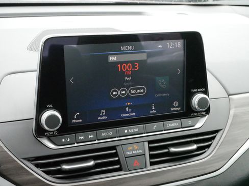 Used 2025 Nissan Altima 2.5 SV image 22