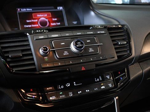 Used 2016 Honda Accord Sport image 23